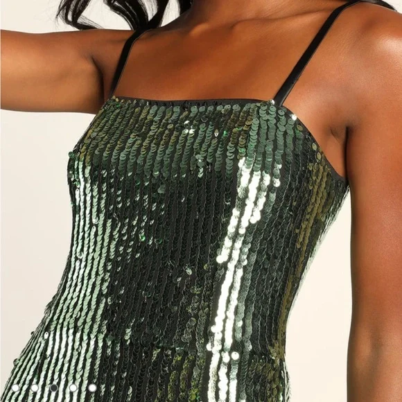 Lulus NWT Hit The Dance Floor Body Con Sequin Sleeveless Mini Dress πππ - Picture 3 of 17